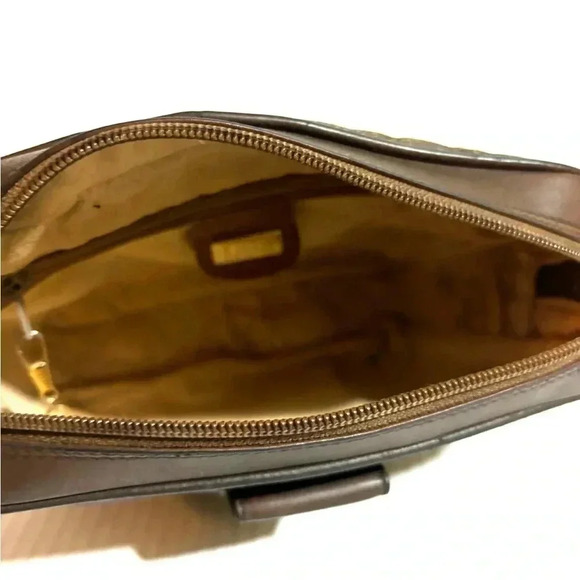 Gucci vintage GG logo distressed signature print canvas crossbody handbag - Picture 6 of 15